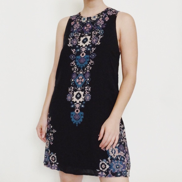 Urban Outfitters Ecote Guinevere boho mini shift dress - Picture 1 of 14